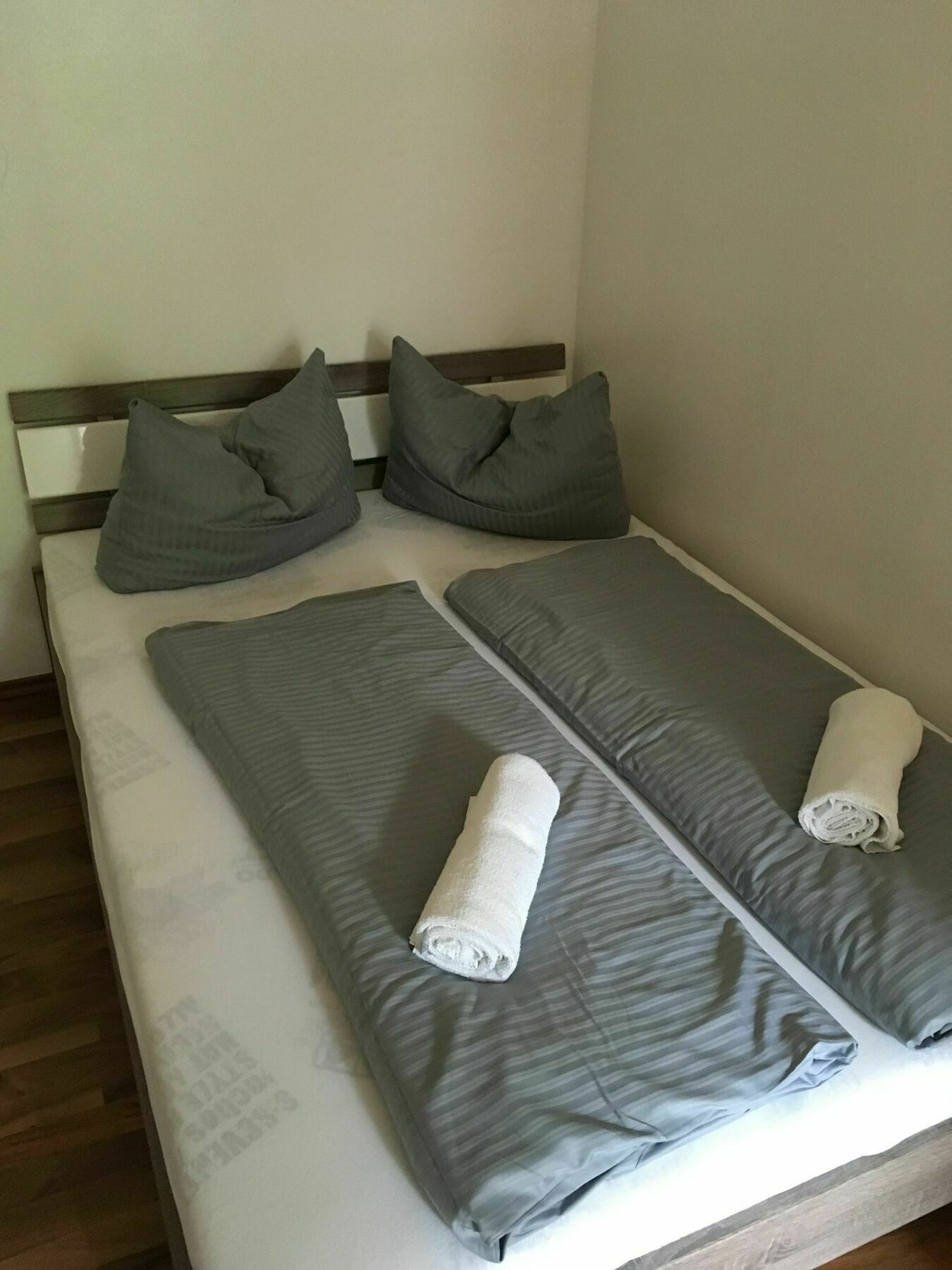 Апартаменты Kn Kahtan Boarding House Мюнхен Экстерьер фото